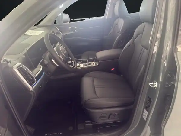KIA SORENTO (8/15)