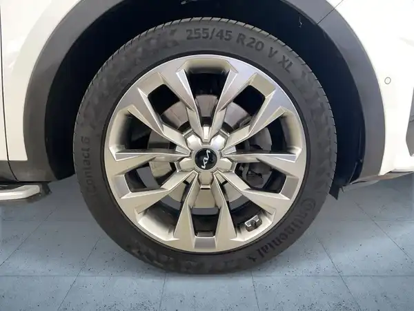 KIA SORENTO (8/17)