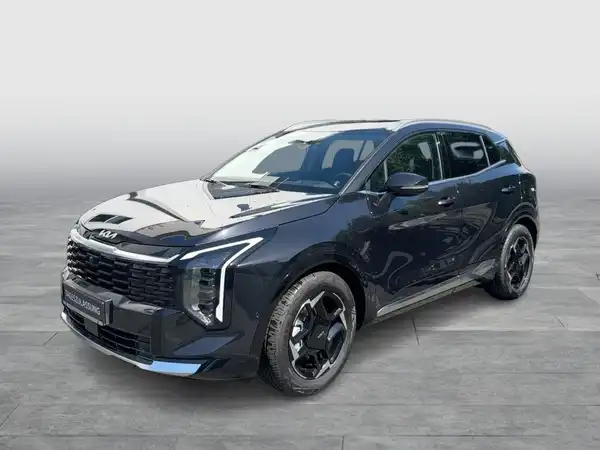 Das Bild zeigt einen KIA Sportage von der Seite in schwarzer Farbe.