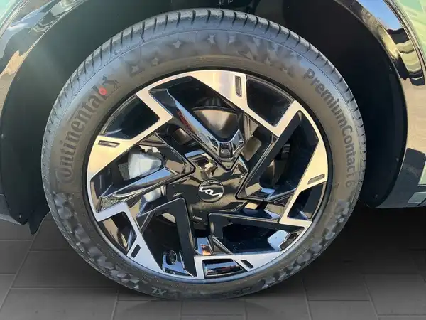 KIA SPORTAGE (8/17)