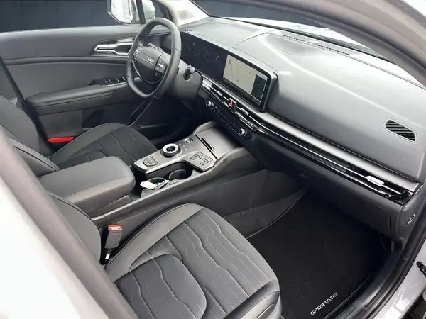 KIA SPORTAGE (15/16)