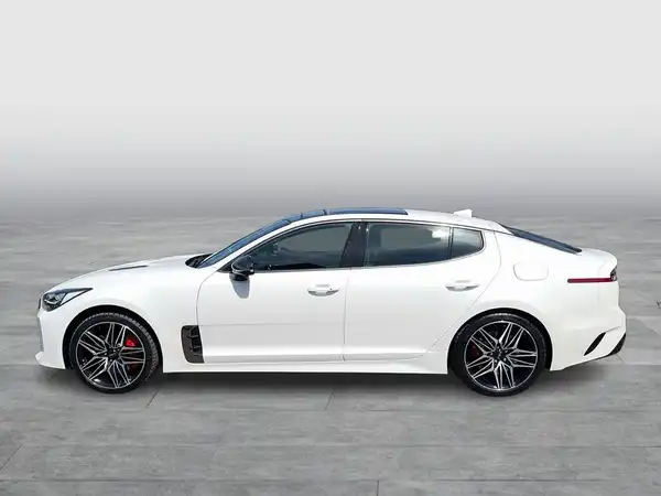 KIA STINGER (2/15)