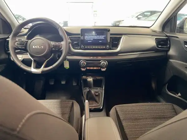 KIA STONIC (12/15)