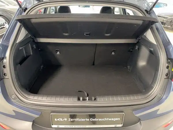 KIA STONIC (14/15)