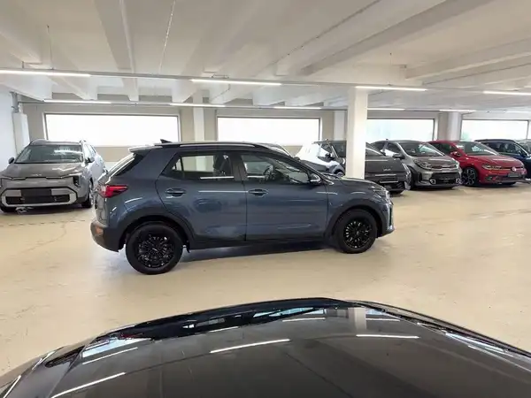 KIA STONIC (7/15)
