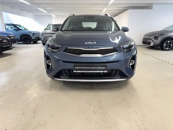 KIA STONIC (9/15)