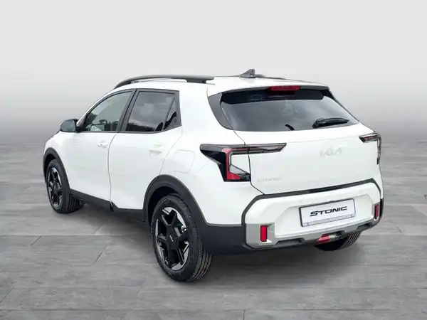 KIA STONIC (3/16)