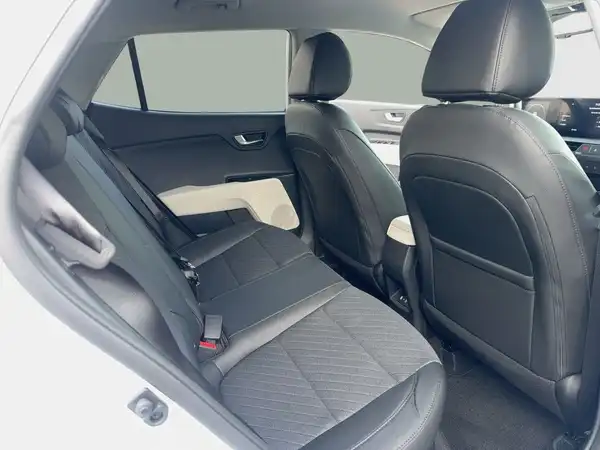KIA STONIC (13/19)