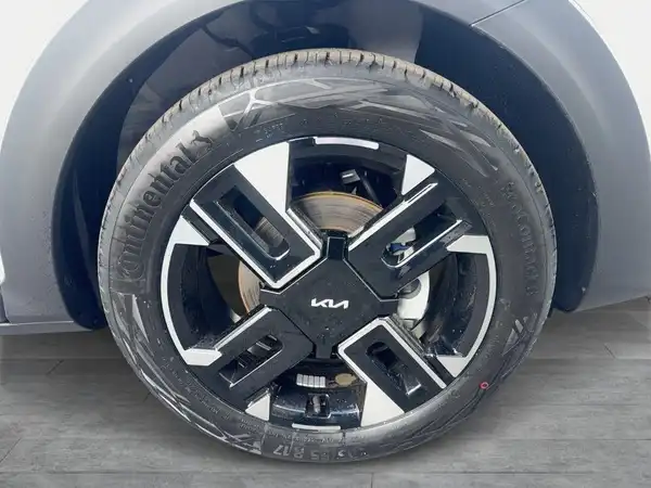 KIA STONIC (8/19)