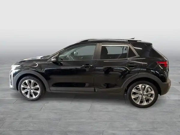 KIA STONIC (2/17)