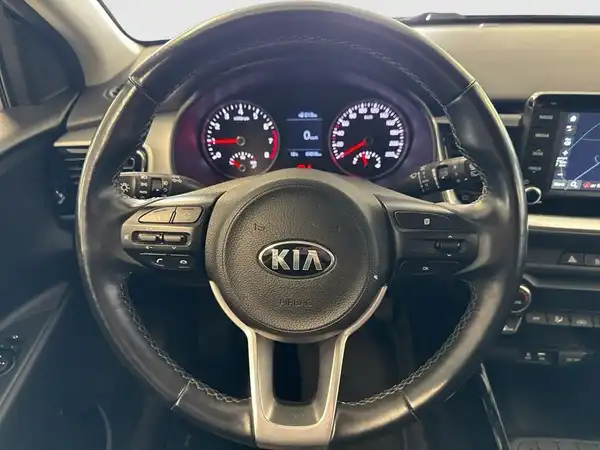 KIA STONIC (15/17)