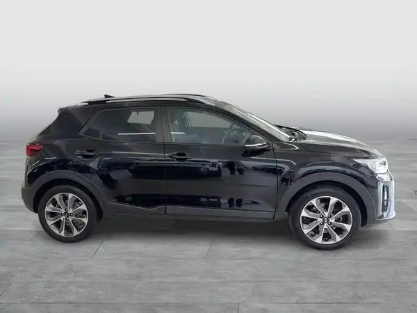 KIA STONIC (7/17)