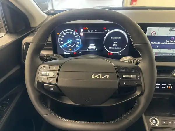 KIA STONIC (15/16)