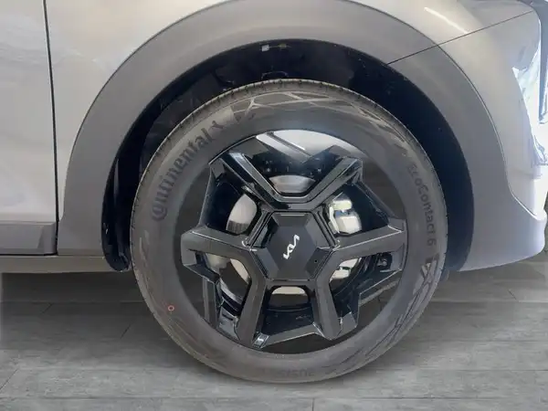 KIA STONIC (7/16)