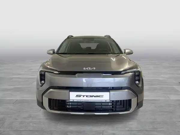 KIA STONIC (8/16)