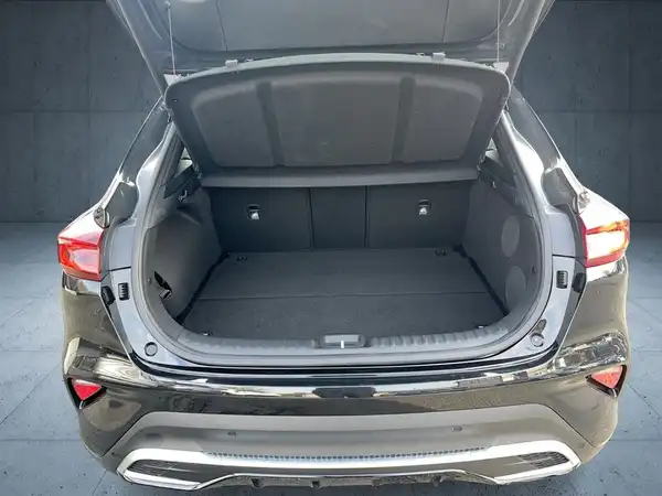 KIA XCEED (13/14)