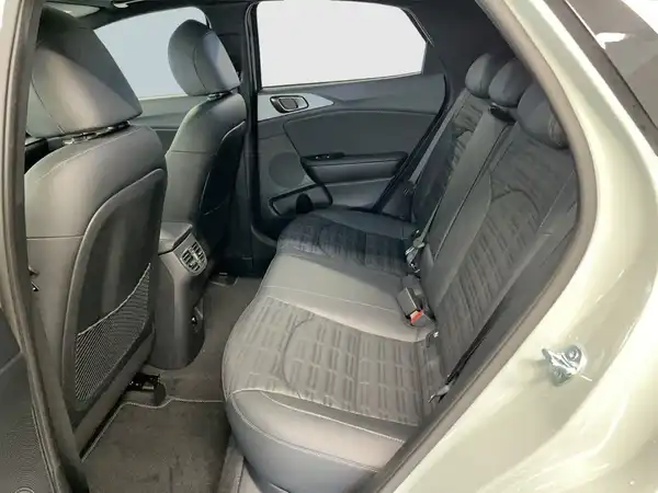 KIA XCEED (12/18)
