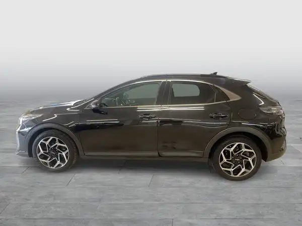 KIA XCEED (2/18)