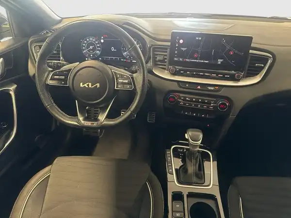 KIA XCEED (14/18)