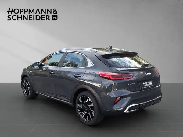 KIA XCEED (2/25)
