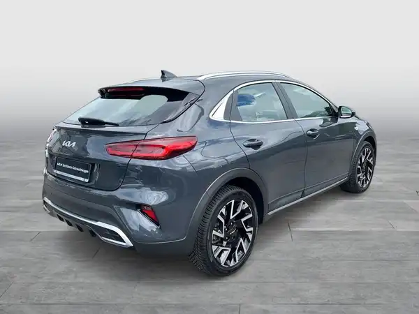 KIA XCEED (6/15)