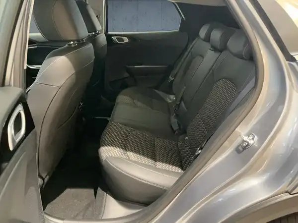 KIA XCEED (12/14)