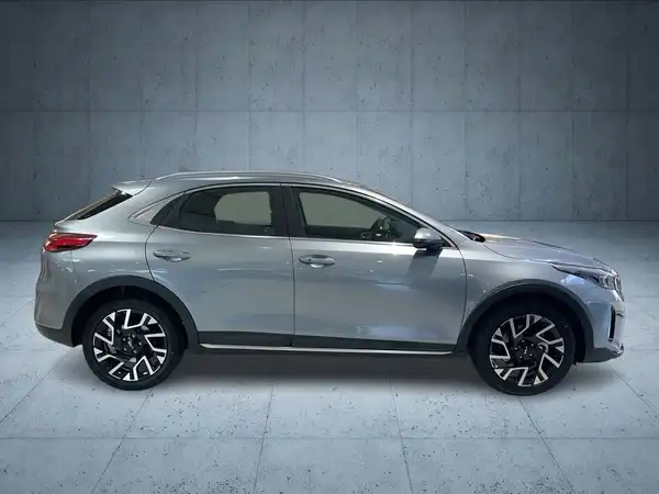 KIA XCEED (6/14)