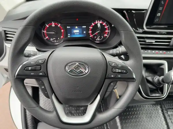 MAXUS DELIVER 9 (9/15)