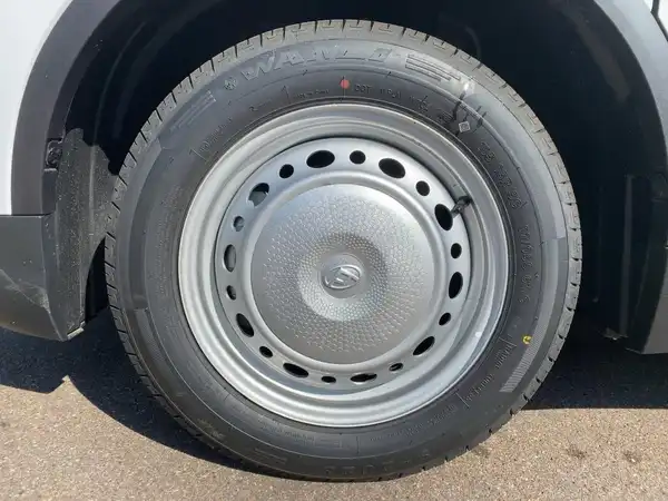 MAXUS EDELIVER 3 PRITSCHENWAGEN	 (7/15)