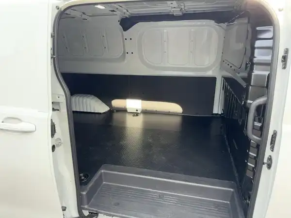 MAXUS EDELIVER 7 (12/15)