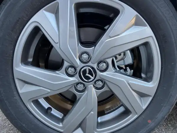 MAZDA 2 (7/15)