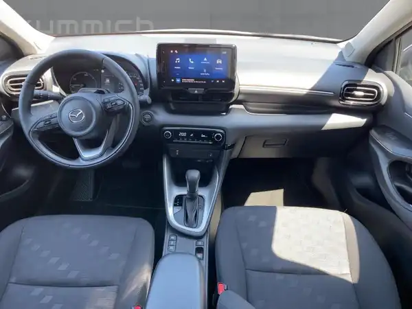 MAZDA 2 (8/15)