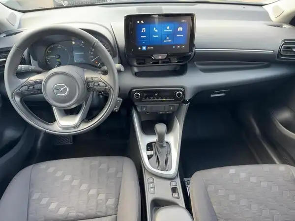 MAZDA 2 (8/15)