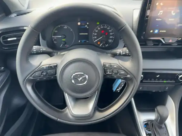 MAZDA 2 (9/15)