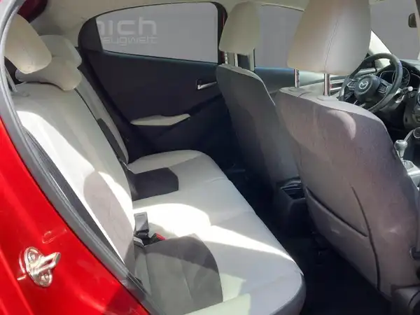 MAZDA 2 (12/15)