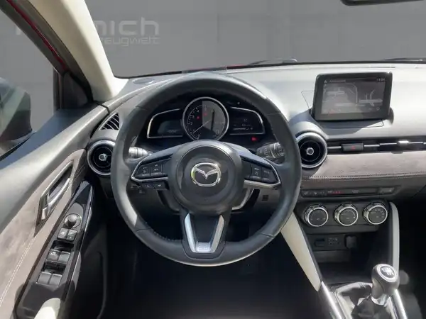 MAZDA 2 (9/15)