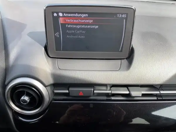 MAZDA 2 (10/15)
