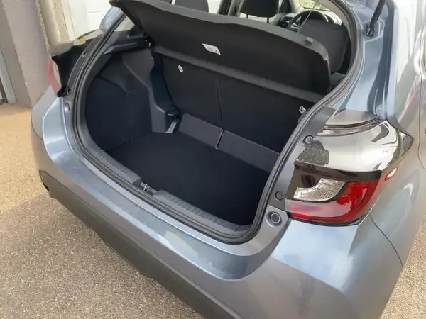 MAZDA 2 (13/15)