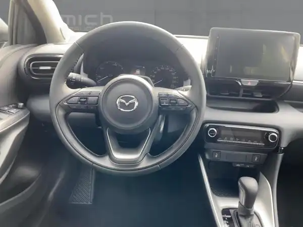 MAZDA 2 (9/15)
