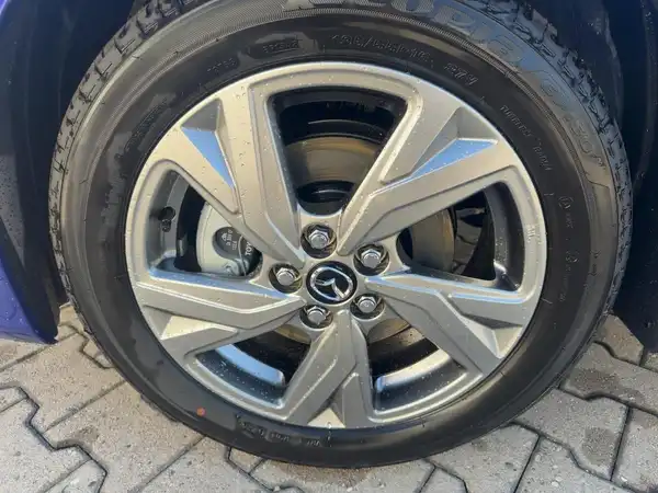 MAZDA 2 (7/15)