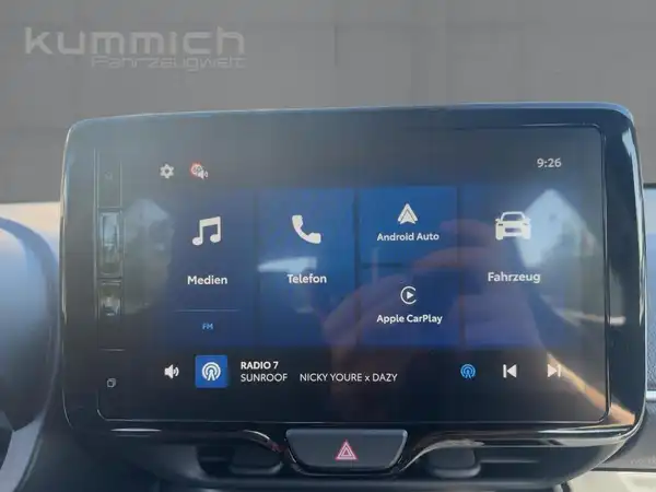MAZDA 2 (10/15)