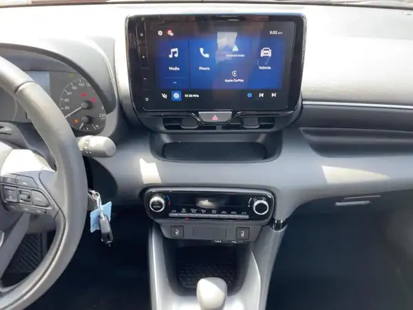 MAZDA 2 (10/15)