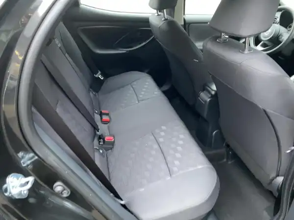MAZDA 2 (12/15)