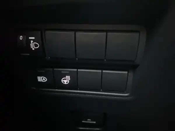 MAZDA 2 (14/15)