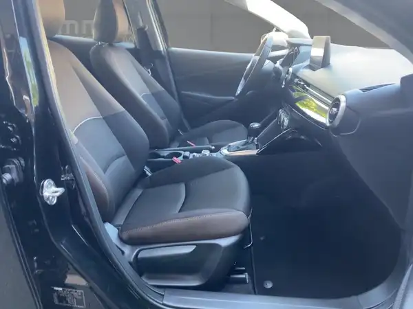 MAZDA 2 (11/15)