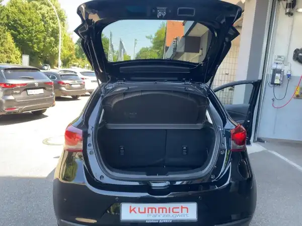 MAZDA 2 (13/15)