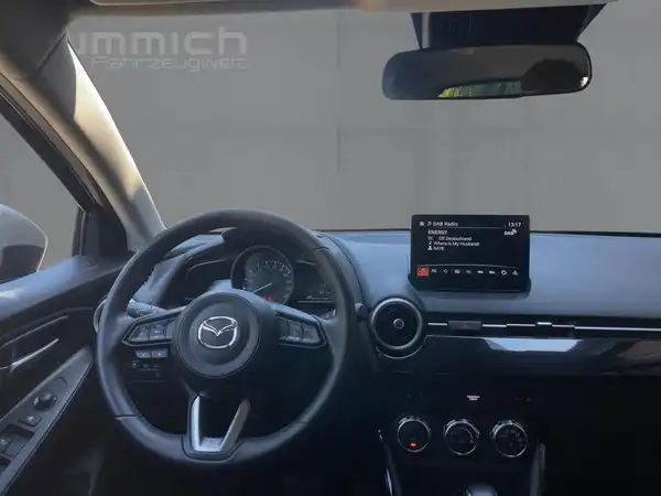 MAZDA 2 (8/15)
