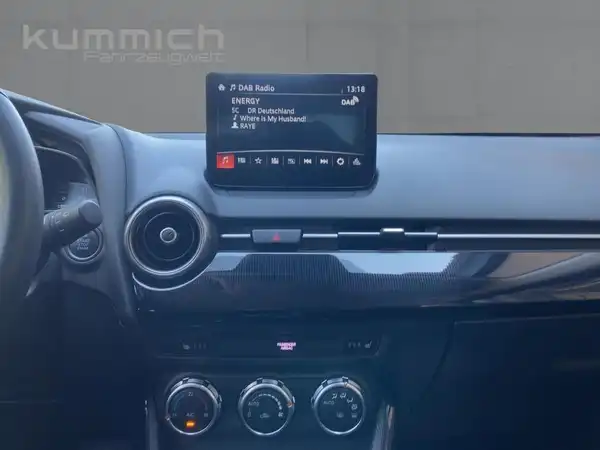 MAZDA 2 (10/15)