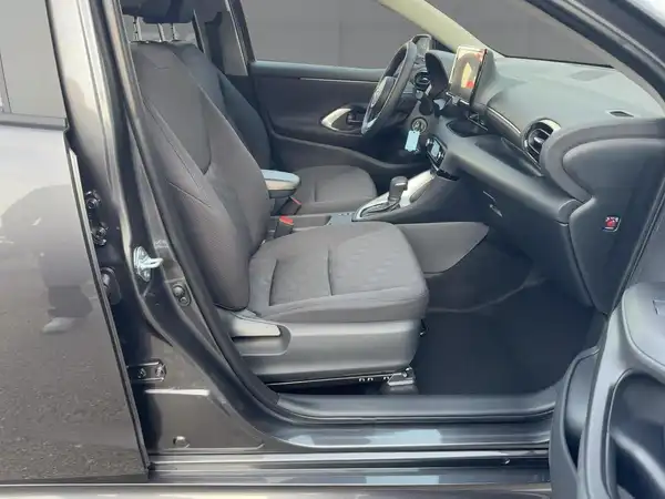 MAZDA 2 (11/15)