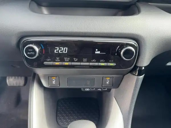 MAZDA 2 (14/15)